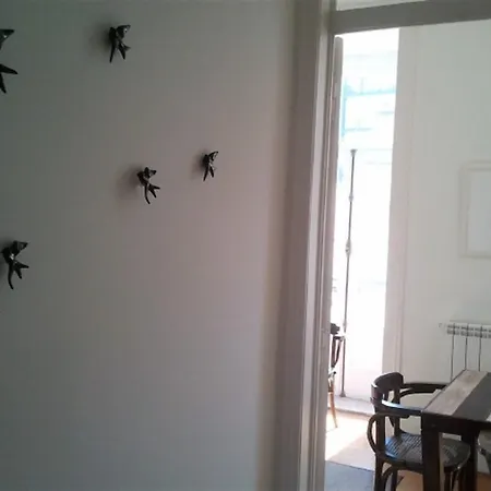 Charming 3 Bedroom In 아파트 *
