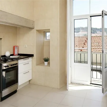 Charming 3 Bedroom In Lisboa